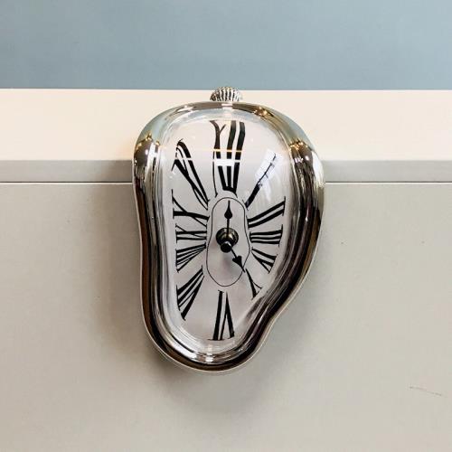 디자인 탁상시계 모서리 뒤틀린 녹는시계 모서리장식 시계 빈티지-633161