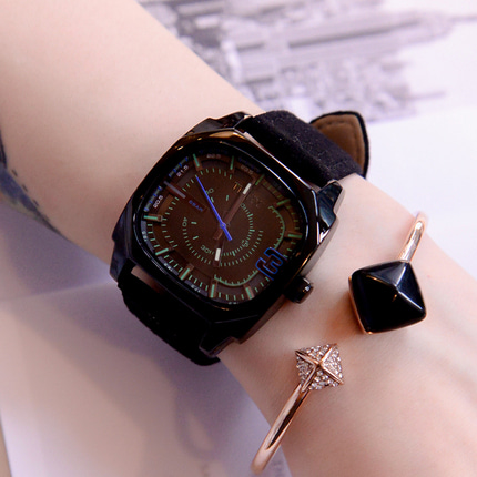 여성 가죽 밴드 손목시계 개성이 멋스러운 매니시한 블랙워치 여성 시계 패션 트렌드 캐주얼-502924