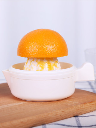 수동 과일 착즙기 학생들이 일본 가정용 수동 믹서기 오렌지 레몬. 믹서-524399