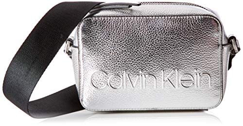 캘빈클라인 Calvin Klein Edged Camera Bag Met 크로스백 숄더백 그레이-560128 독일출고