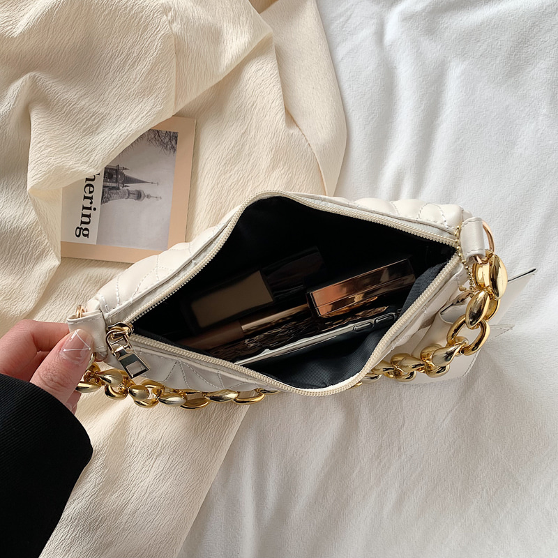 여성가방 아가일 자수 빈티지 심플 패션 안장 가방 체인